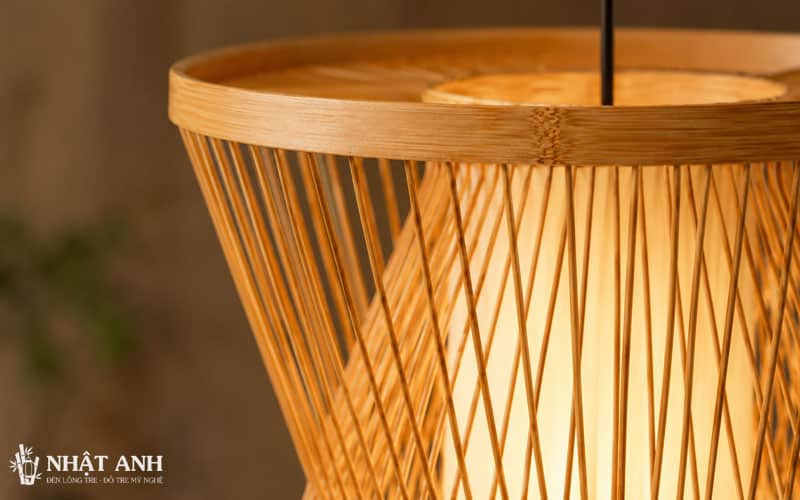 Đèn Mây Tre Hình Chuông Gom Sáng thiết kế bóp eo độc đáo, ánh sáng ấm tập trung, làm từ tre tự nhiên chống mọt, phù hợp cafe, nhà hàng, resort